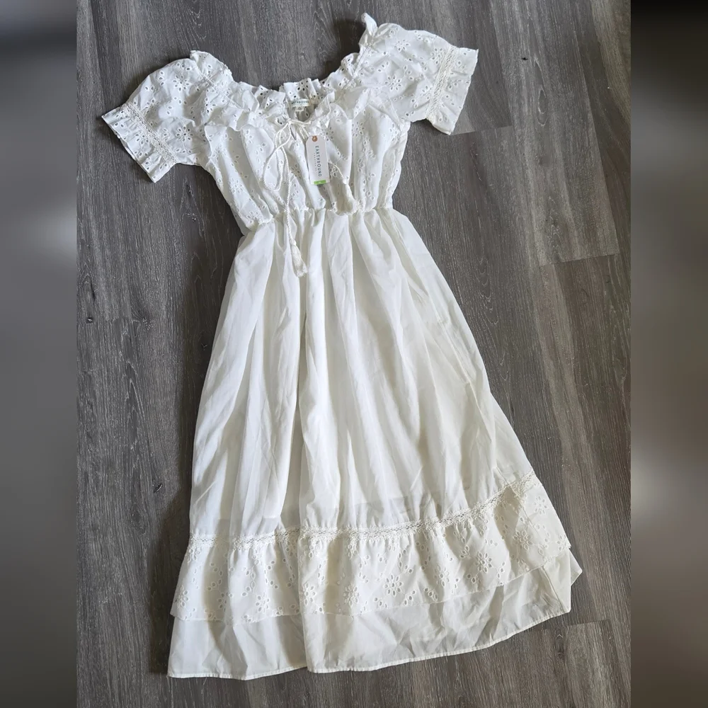 NWT White Floral Eyelet Dress EARTHBOUND Clothing XL - Picture 1 of 3